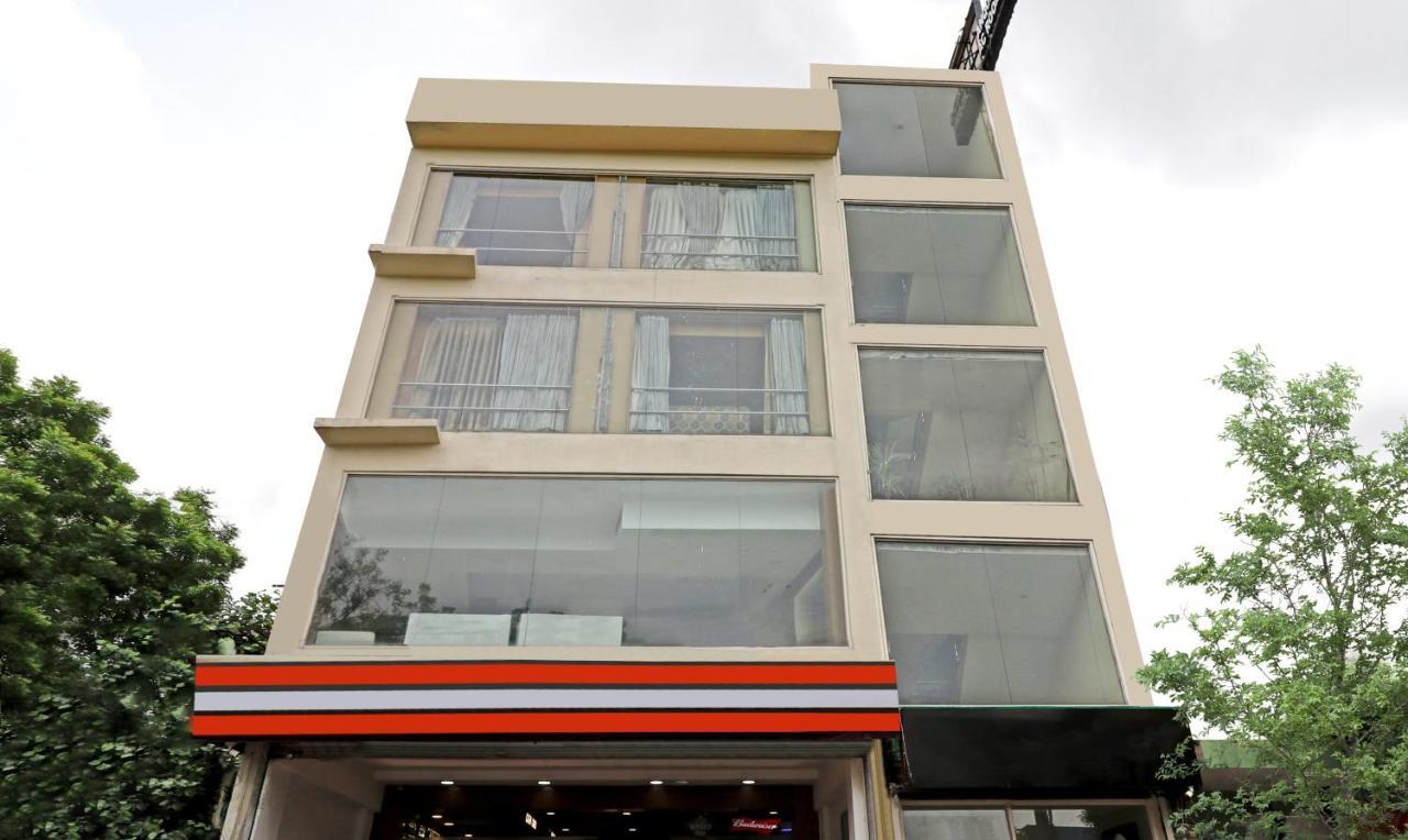 Treebo Galaxy Rooms Nuova Delhi Esterno foto