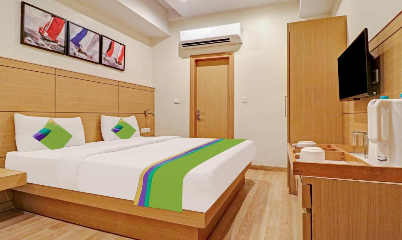 Treebo Galaxy Rooms Nuova Delhi Esterno foto
