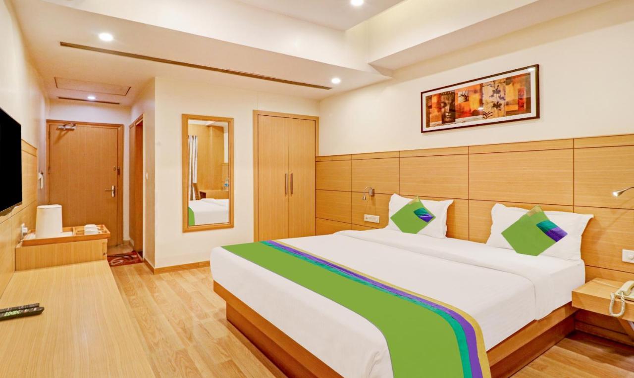 Treebo Galaxy Rooms Nuova Delhi Esterno foto