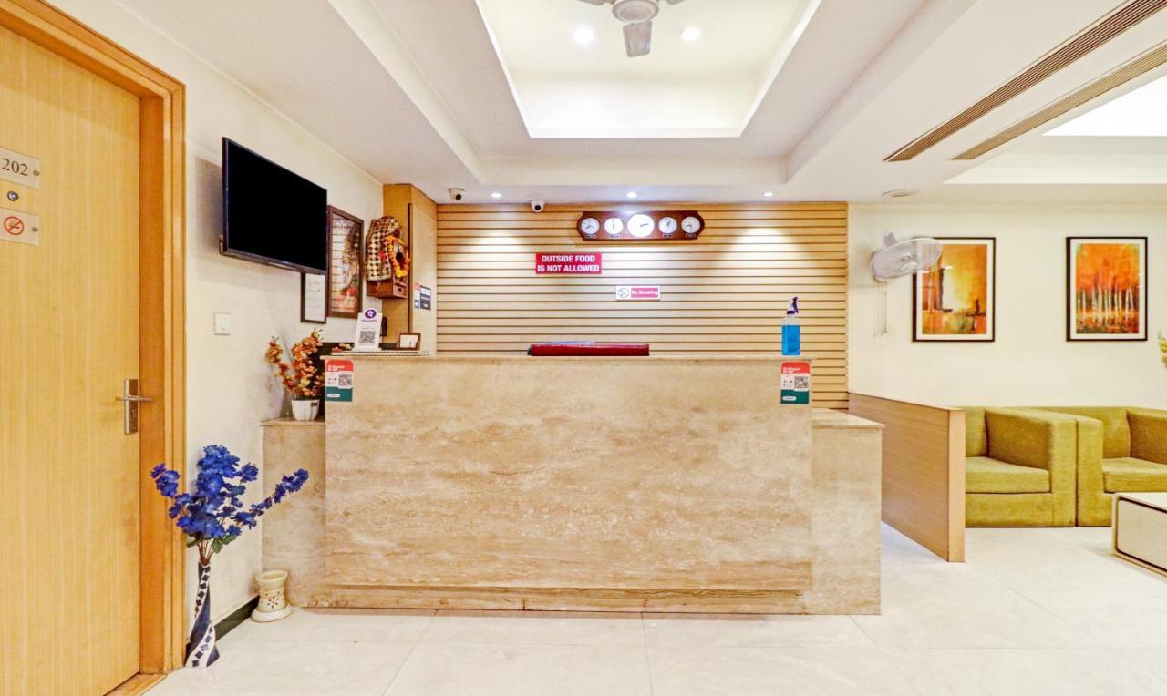Treebo Galaxy Rooms Nuova Delhi Esterno foto
