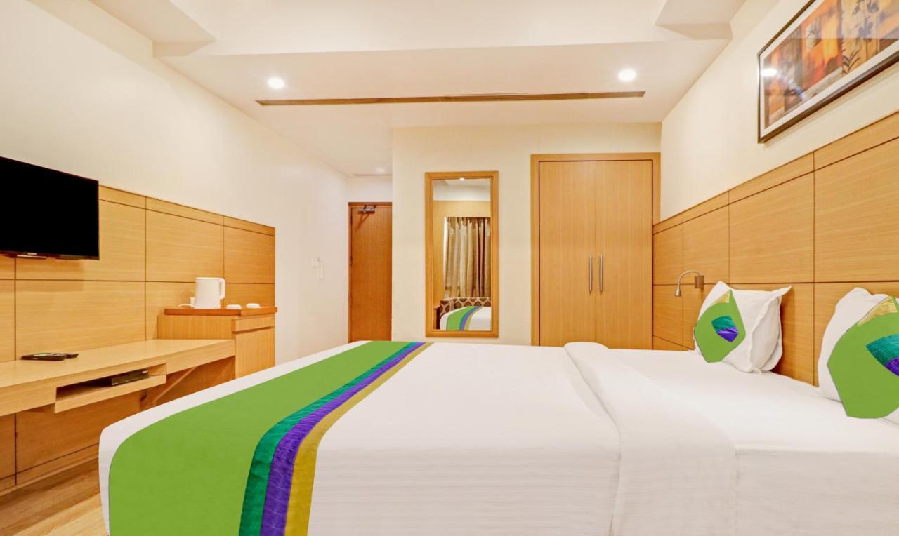 Treebo Galaxy Rooms Nuova Delhi Esterno foto