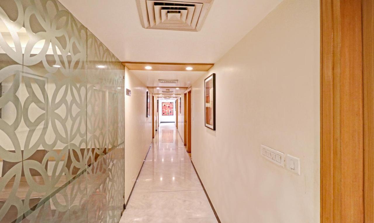Treebo Galaxy Rooms Nuova Delhi Esterno foto