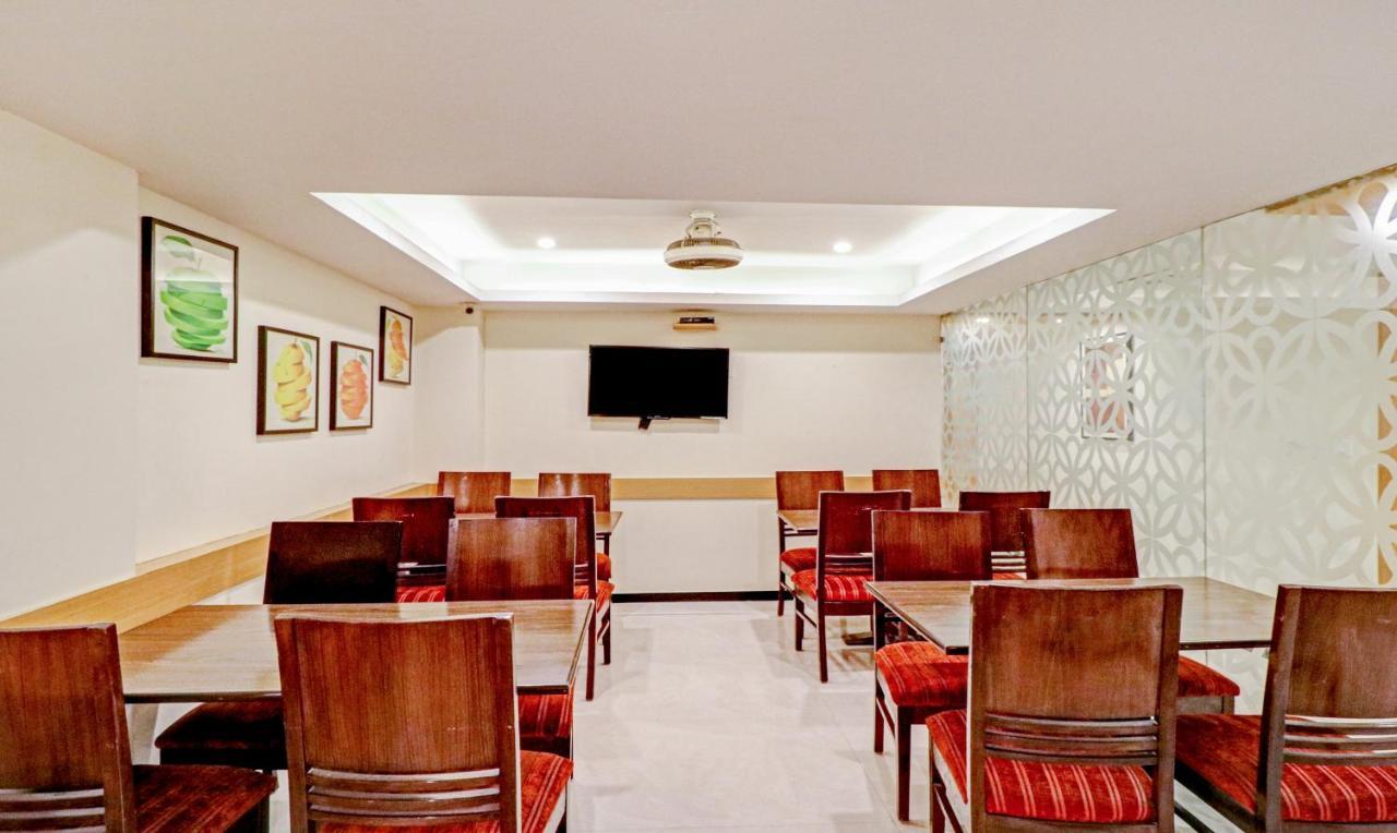 Treebo Galaxy Rooms Nuova Delhi Esterno foto