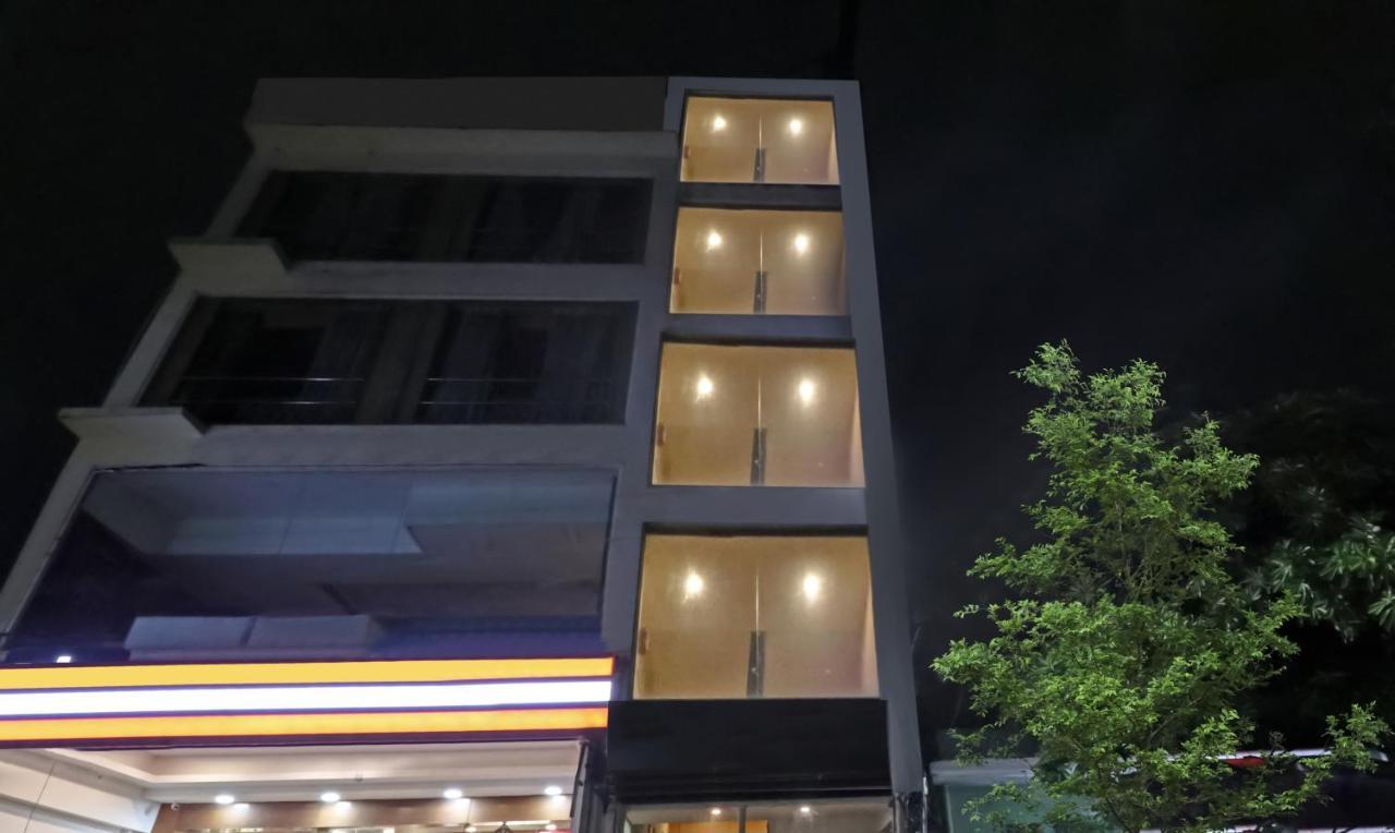 Treebo Galaxy Rooms Nuova Delhi Esterno foto