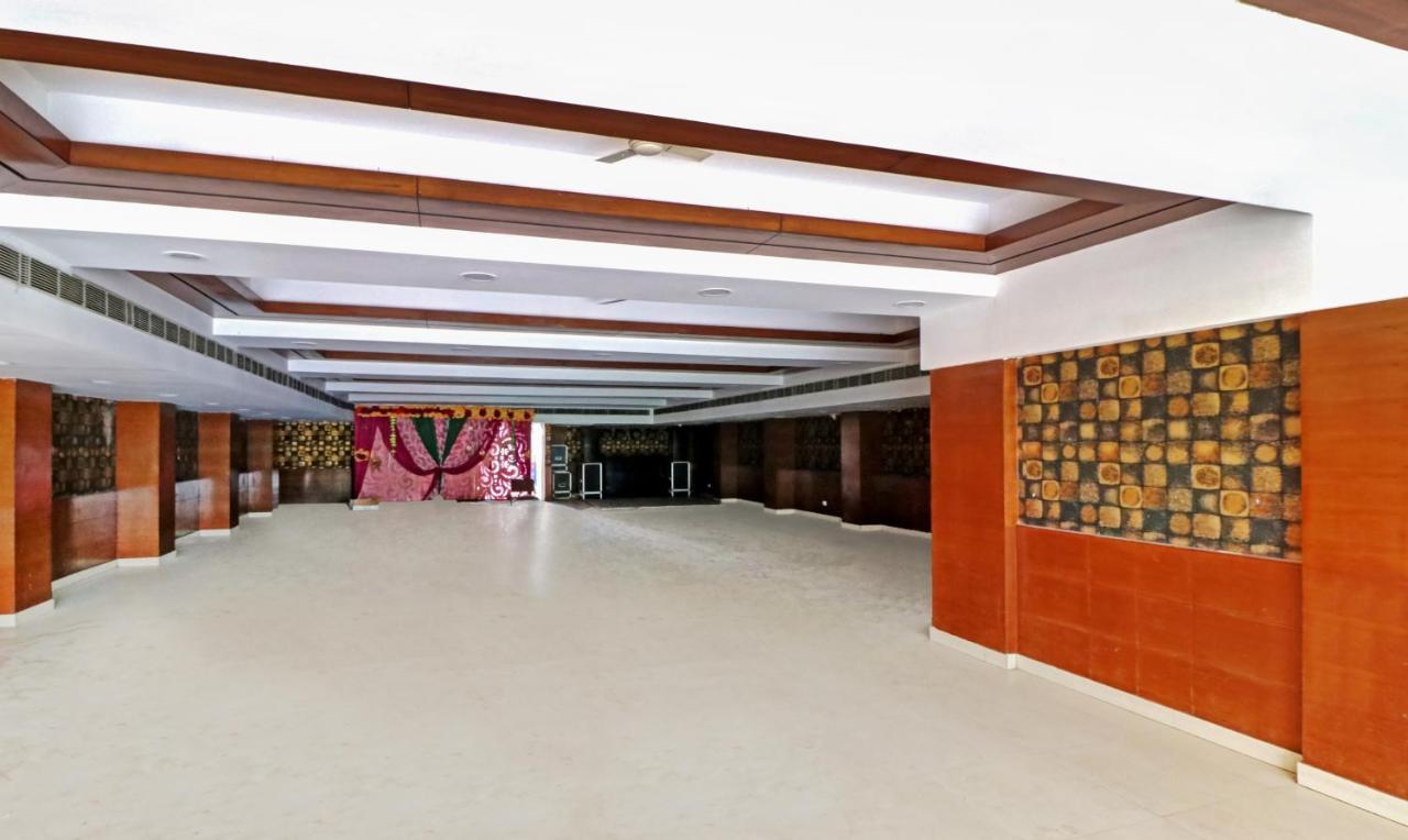 Treebo Galaxy Rooms Nuova Delhi Esterno foto