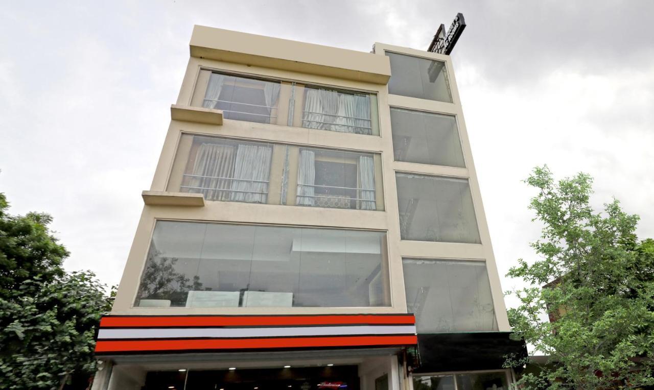 Treebo Galaxy Rooms Nuova Delhi Esterno foto